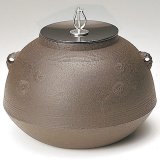 通販販売【茶道具】 鶴首釜 唐松地紋 淡々斎好写 *菊地政光