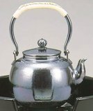 六角肩付銀瓶　銀煉し仕上げ　茶道具 茶道具】銀瓶 六角 肩衝 （銀メッキ仕上） 銀瓶*湯沸 - 静友堂