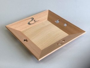 画像1: 【茶道具】杉木地　楓流水透　四方　菓子器　　　　　干菓子盆 (1)