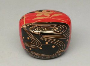 画像1: 【茶道具】玄々斎好写　花筏平棗（上　切合口）　　　　　　玄々斎好*茶器*茶入* (1)