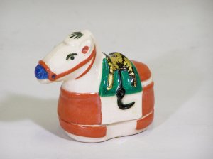 画像1: 【予約】神馬　楽焼香合　　　　　　*和楽*　　 (1)