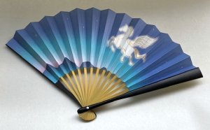 画像1: 【茶道具】黒染　6.5寸　扇子　天馬　　　　　　　*干支*馬*午*扇子　 (1)