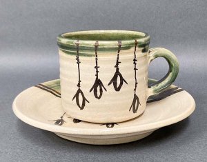画像1: 青織部　吊るし柿紋　カップ&ソーサー　 (1)