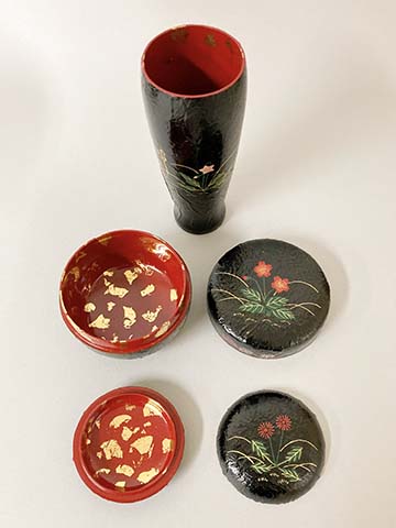 【現品限り】【茶道具】　春秋蒔絵　一閑塗　瓢形　茶箱　（一閑塗　蒔絵3点付）